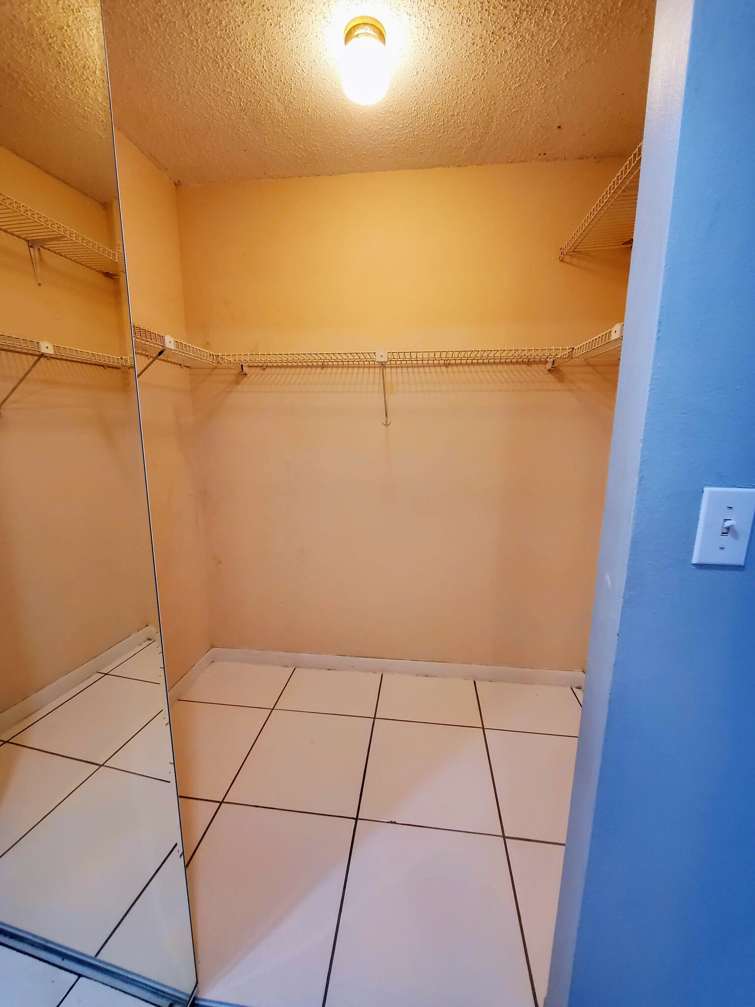 Master Closet-2 - 1820 N Lauderdale Ave