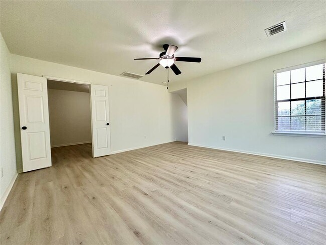 Building Photo - 2026 Bloommist Ct
