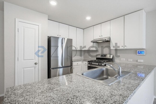 Building Photo - 2781 Rosefinch