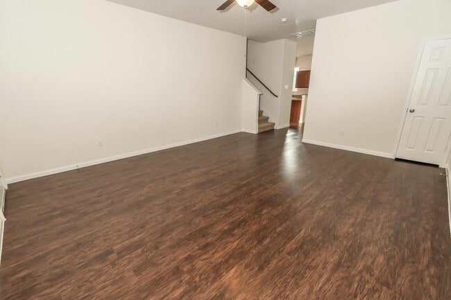 Building Photo - 20 Lazy Swing Ct