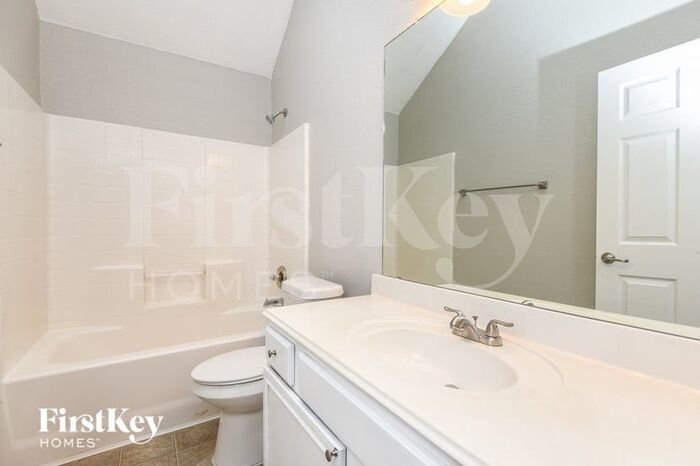 Building Photo - 536 Harbor Crest Rd