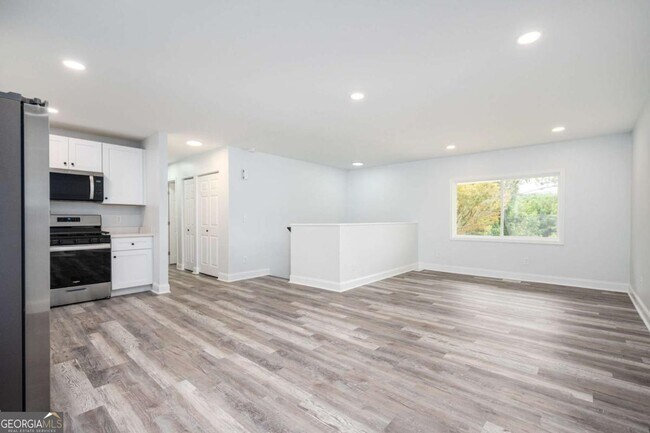 Building Photo - 3801 Hogan Rd SW