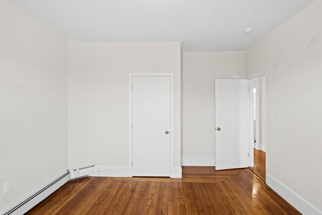 Building Photo - 10 Redfield St