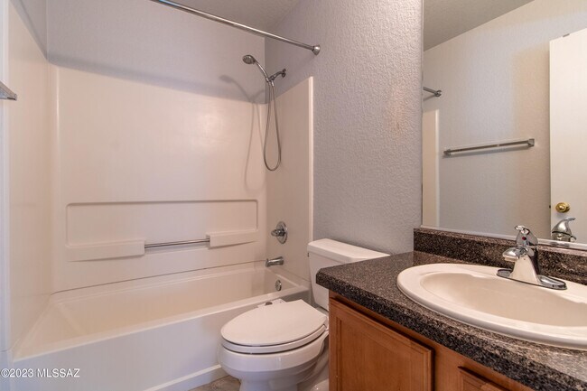 Building Photo - 7753 W Oak Stream Rd