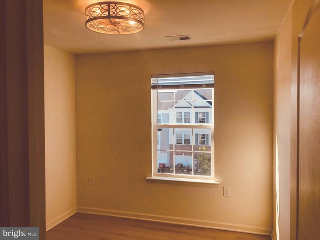 Building Photo - 28 Ventura Way
