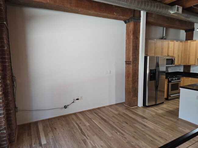 Building Photo - 2960 Inca St