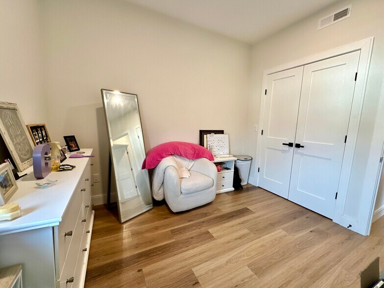 Building Photo - 63 Belgrade Ave