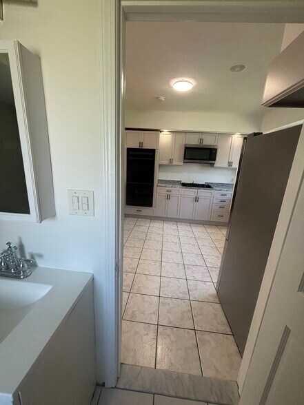 Building Photo - 33 Appleton St