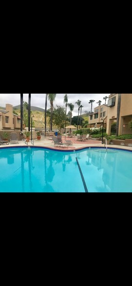 Building Photo - 4255 Las Virgenes Rd