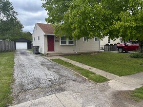Building Photo - 4 bed 2 full bath home located in very desirable Irvington.