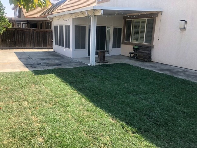 Building Photo - 2306 Campbell Cir