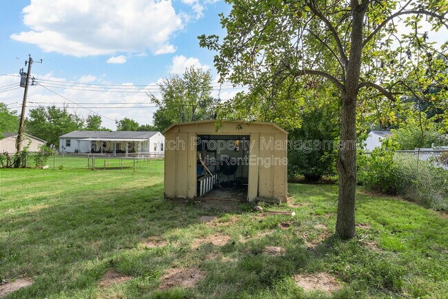 Building Photo - 235 Midland Dr