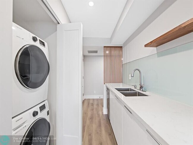 Building Photo - 3500 Galt Ocean Dr