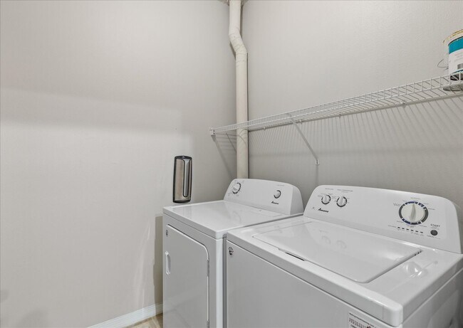 Building Photo - Gated Bartram Park Condo
