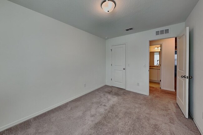 Building Photo - 3326 Azolla St