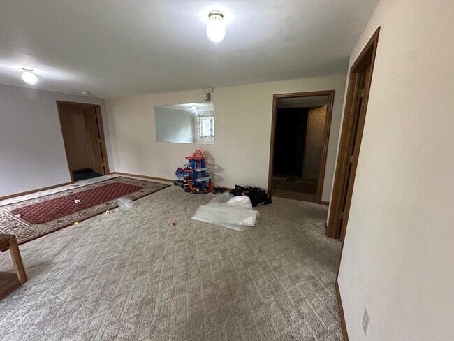 Building Photo - 543 Mahogany Way