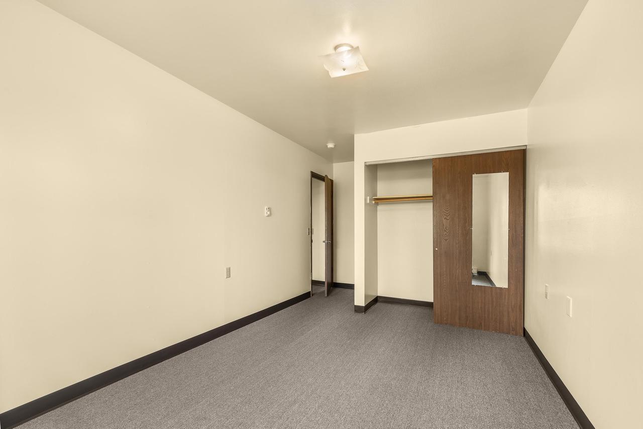 Building Photo - 521 E Grand Ave