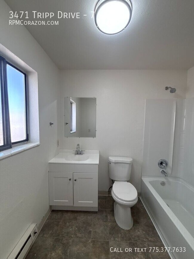 Building Photo - 3471 Tripp Dr