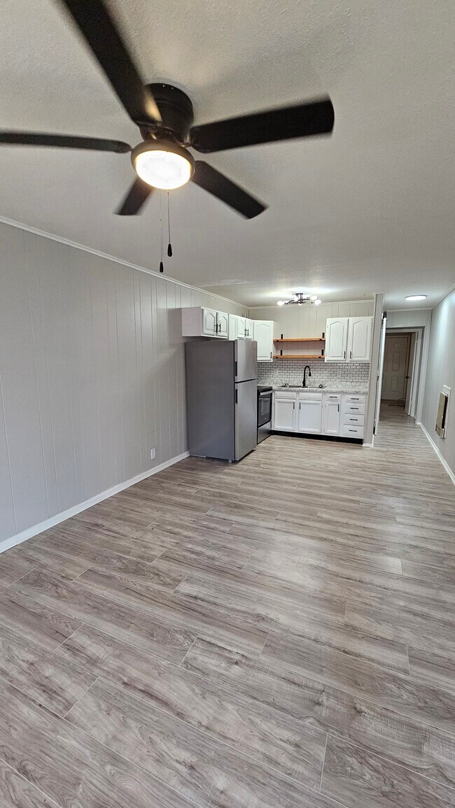 Building Photo - Southern Charm & Modern Luxury Await: Discover 33 Sunrise Lane in Ringgold, Georgia