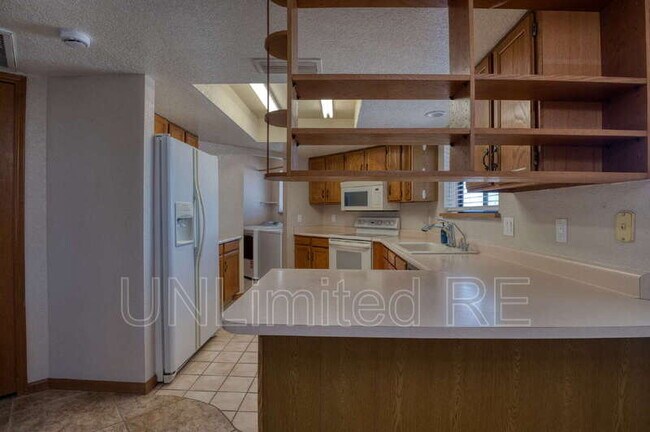Building Photo - 2512 Cisco Dr S