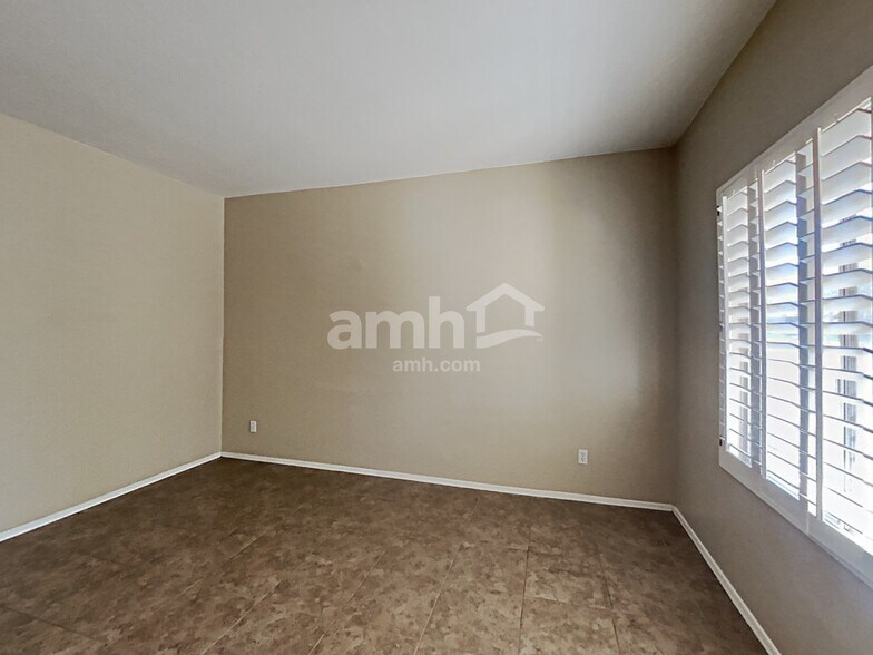 Building Photo - 7024 W Branham Ln