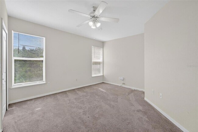 Building Photo - 5611 Legacy Crescent Pl