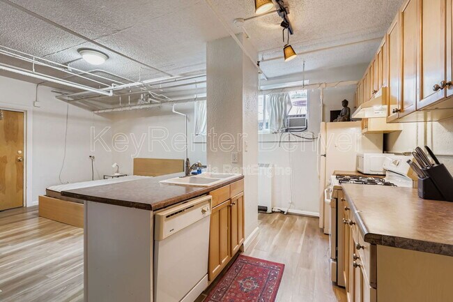 Building Photo - 1101 Bellaire St