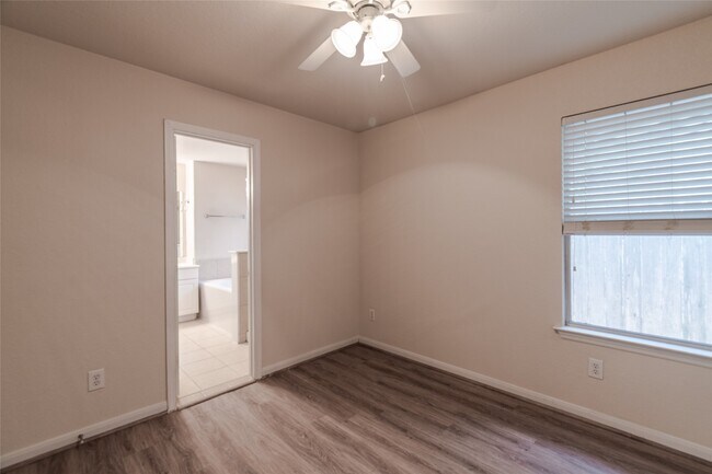 Building Photo - 10159 Twila Springs Ct