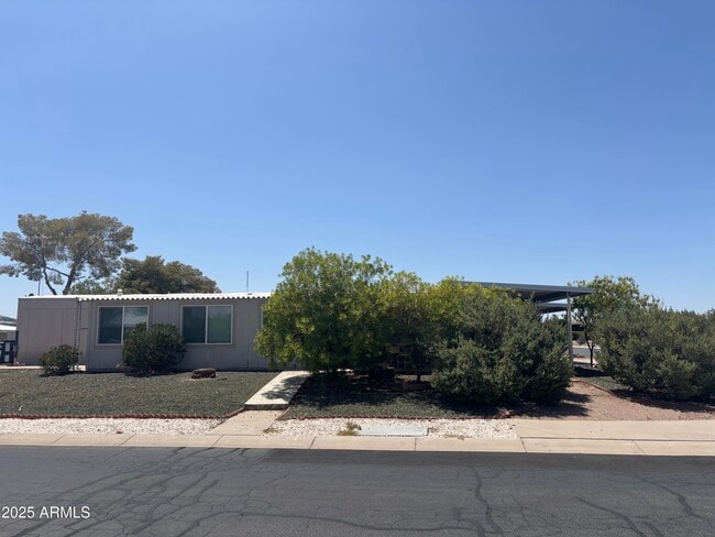 Primary Photo - 709 Mohave Way