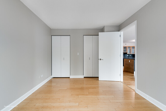 Building Photo - 2 E Erie St
