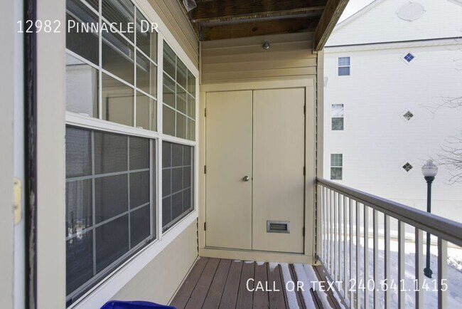 Building Photo - 12982 Pinnacle Dr