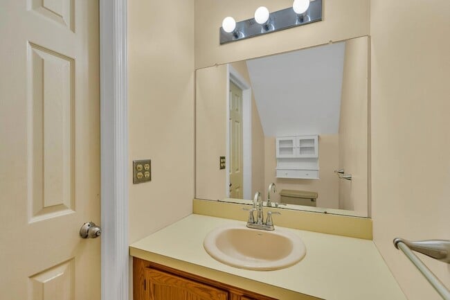 Building Photo - 31 Fair Acres Ct