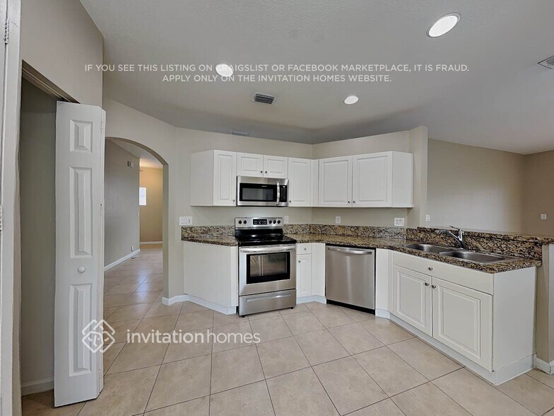 Building Photo - 4961 Pelican St