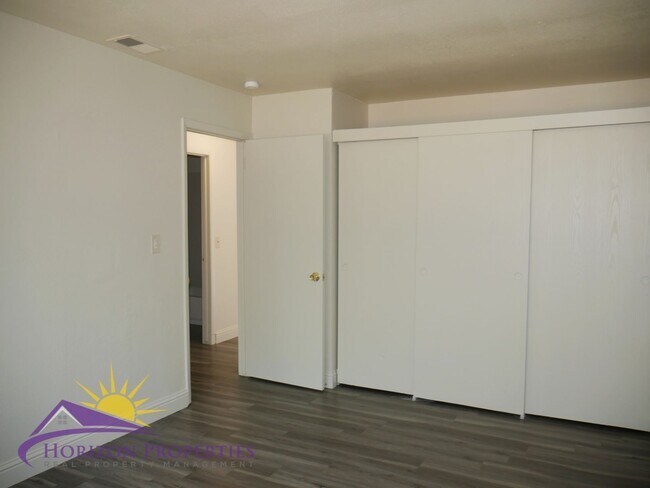 Building Photo - 1522 Los Robles Blvd