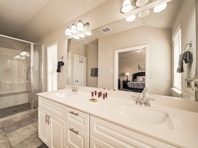 Building Photo - 6454 Cristo Ln