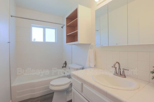 Building Photo - 3137 N 20th Pl