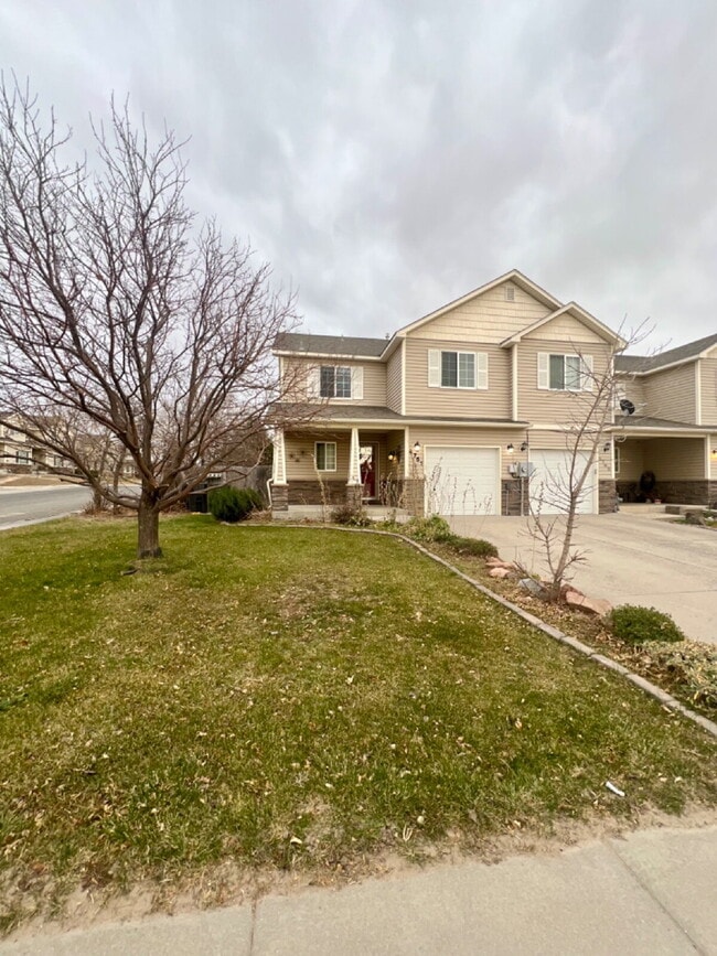 Primary Photo - 3 Bedroom Townhome