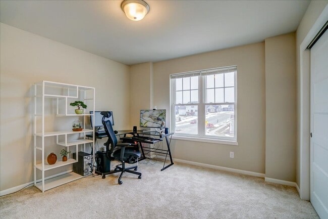 Building Photo - 601 Tawny Elm Pkwy