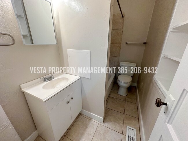 Building Photo - 538 30th St
