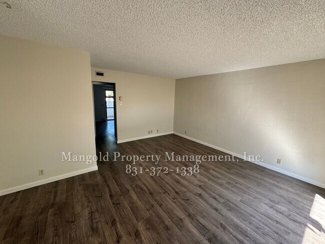 Building Photo - Newly Remodeled Downstairs Two Bedroom Condo