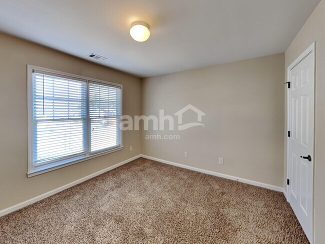 Building Photo - 3215 Thimbleberry Trail