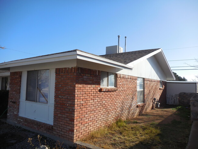 Building Photo - 10344 Bon Aire Dr