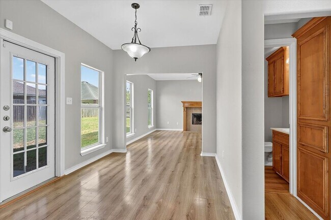 Building Photo - 6901 Windy Cove Cir