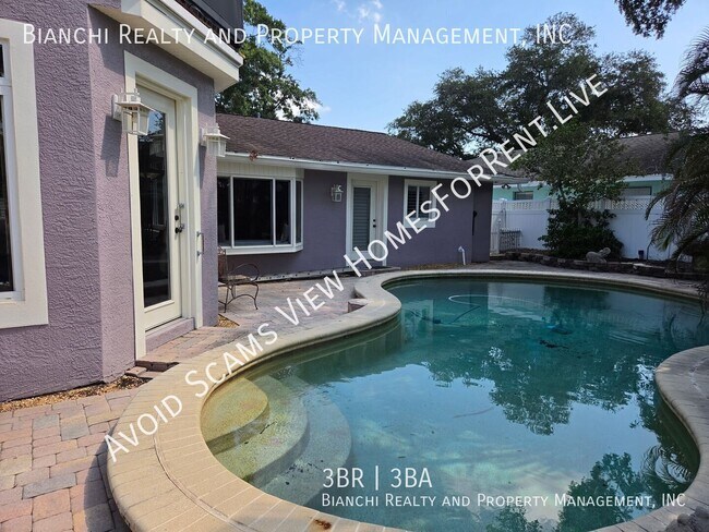 Building Photo - 1132 Ridge Dr