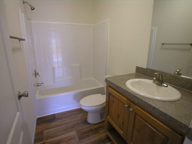 Building Photo - 3bd/2 bath mobile home available 10/10