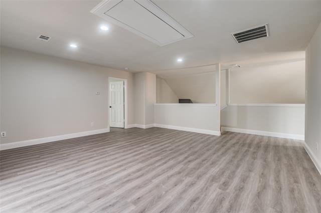 Building Photo - 829 Foxridge Dr