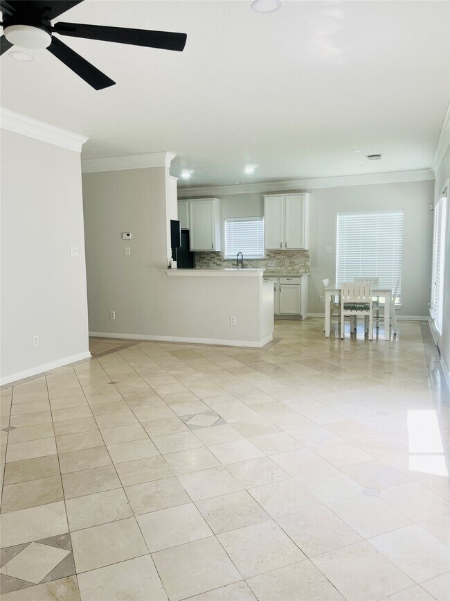 Building Photo - 8511 Nashwood Ct