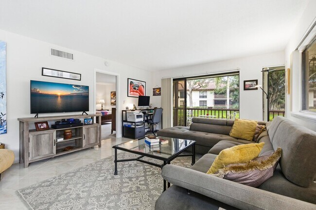 Building Photo - 137 Brackenwood Rd