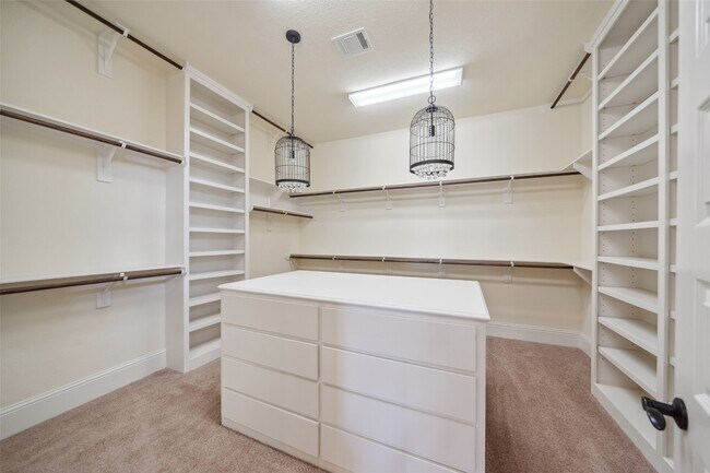 Building Photo - 2149 Rope Maker Rd