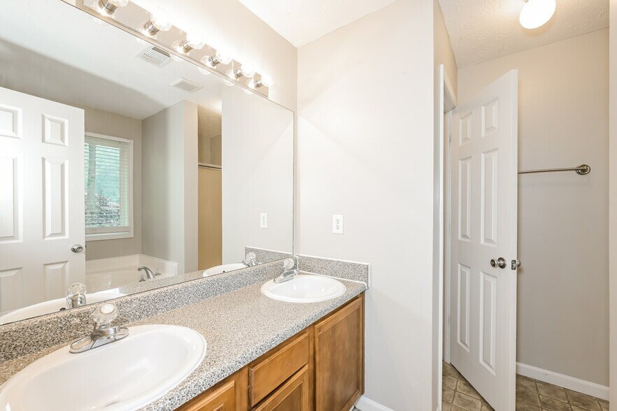 Building Photo - 55 Magan Ct
